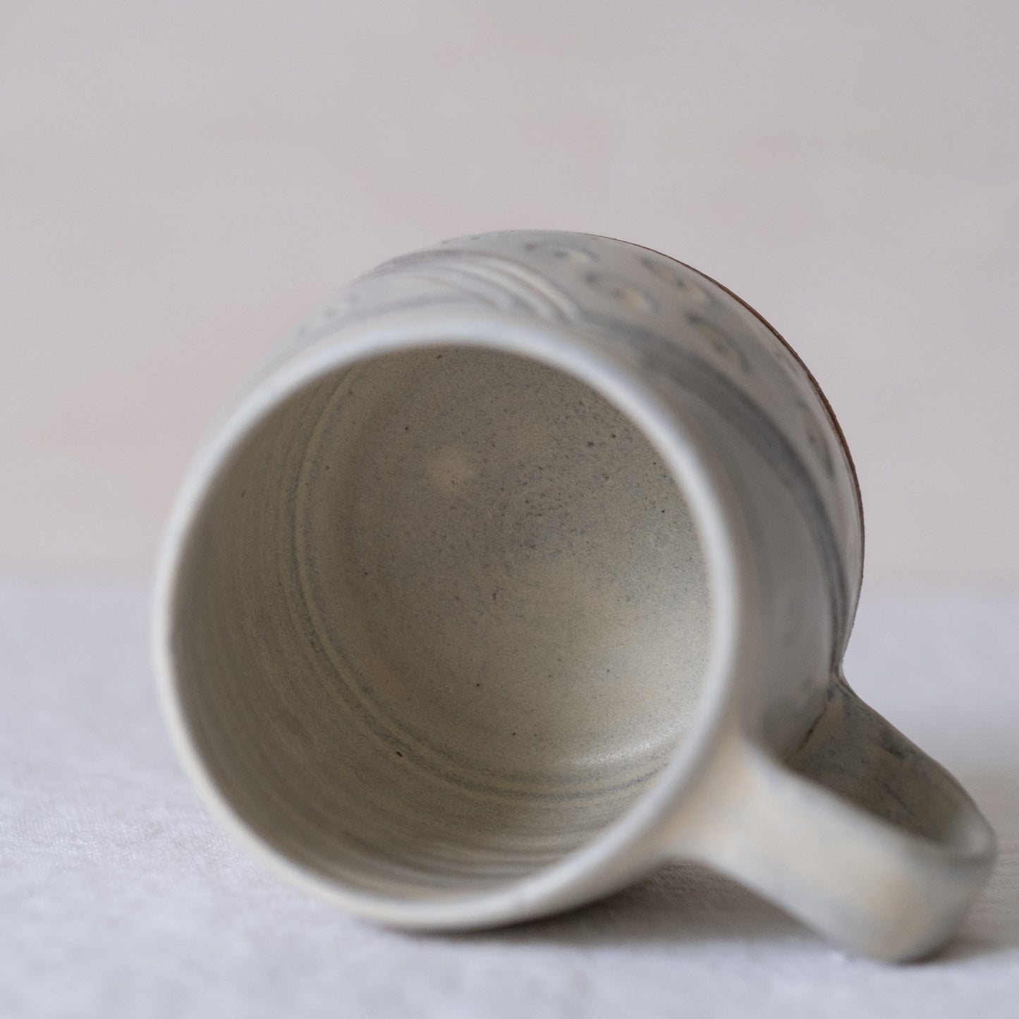 Matte carved triangle mug